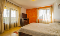 Vila|Casa de vanzare - Podu Oltului, Brasov
