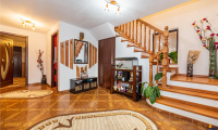 Vila|Casa de vanzare - Brasov, Brasov